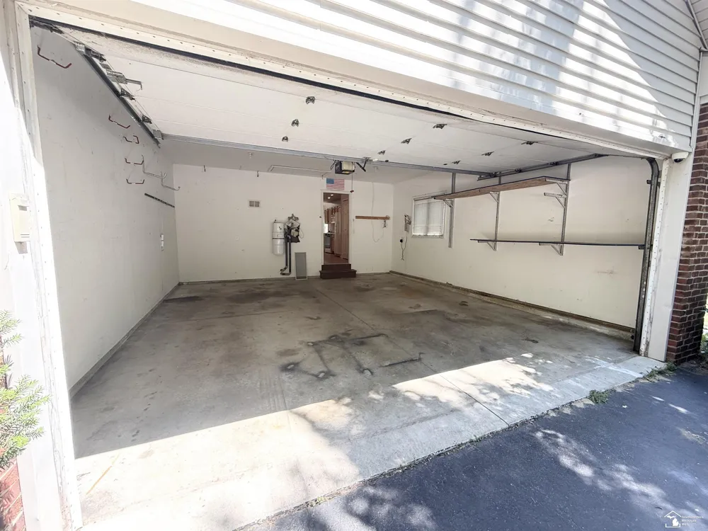1626 Spruce Court Bedford Township, MI 48182
