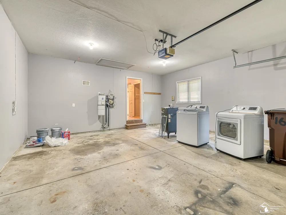 1626 Spruce Court Bedford Township, MI 48182