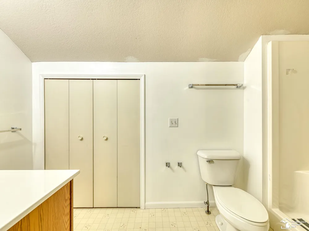 1626 Spruce Court Bedford Township, MI 48182