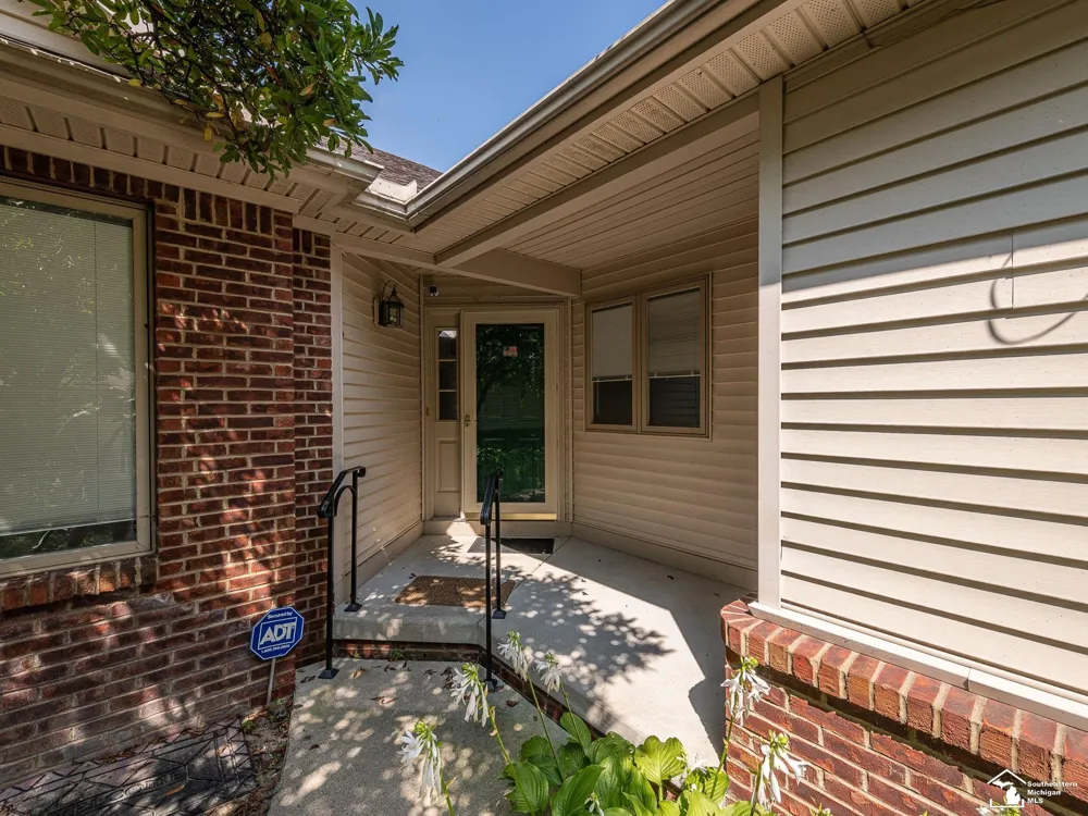 1626 Spruce Court Bedford Township, MI 48182