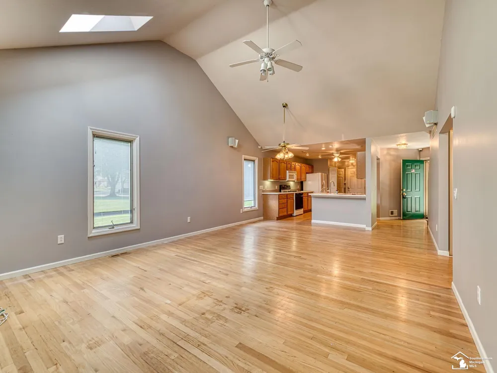 1626 Spruce Court Bedford Township, MI 48182