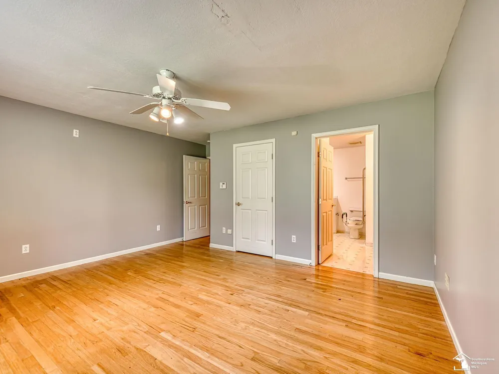 1626 Spruce Court Bedford Township, MI 48182