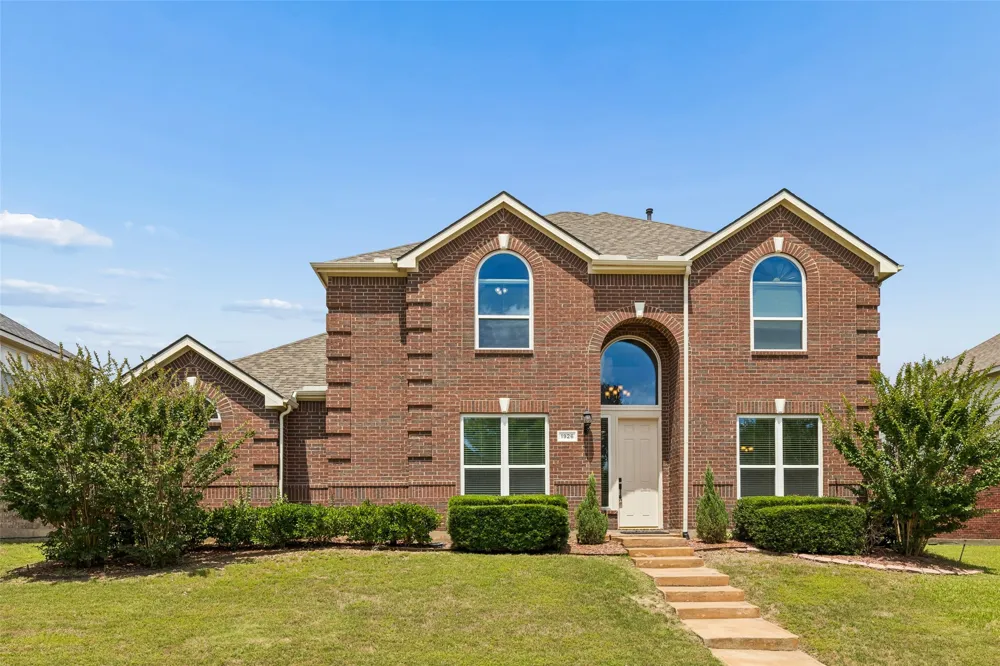 1926 Edgehill Drive Allen, TX 75013