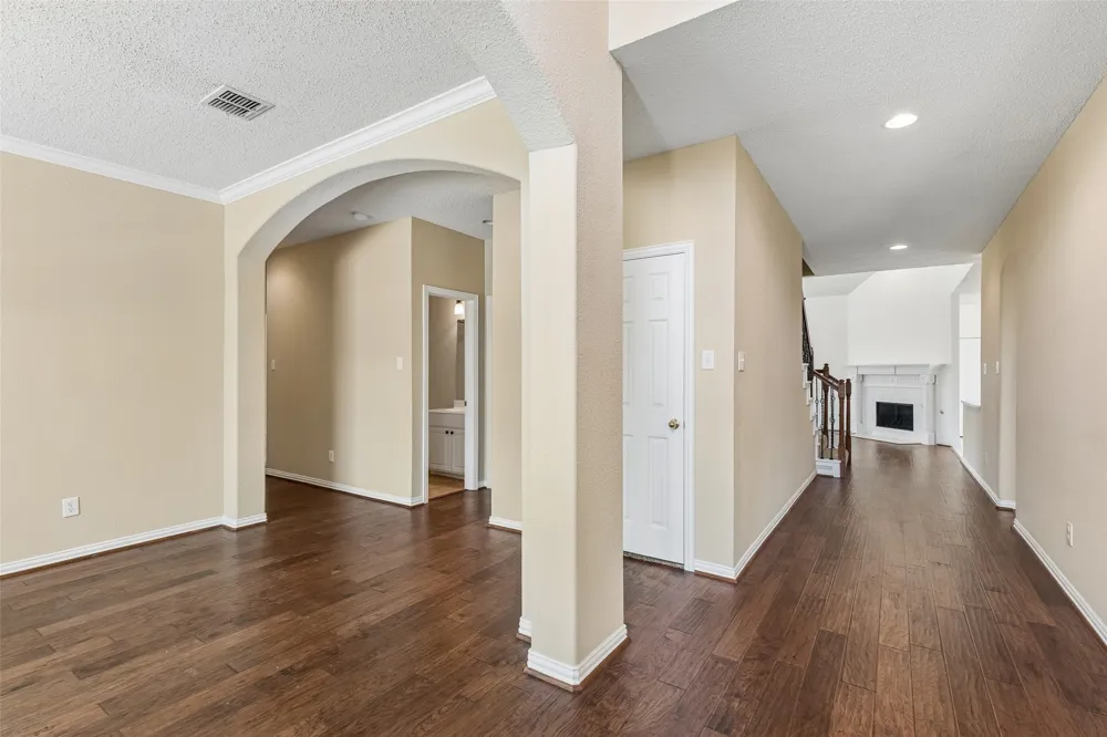 1926 Edgehill Drive Allen, TX 75013