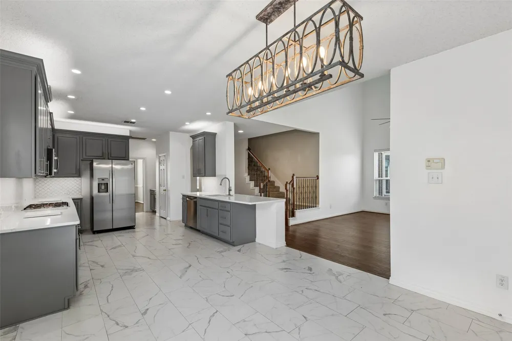 1926 Edgehill Drive Allen, TX 75013