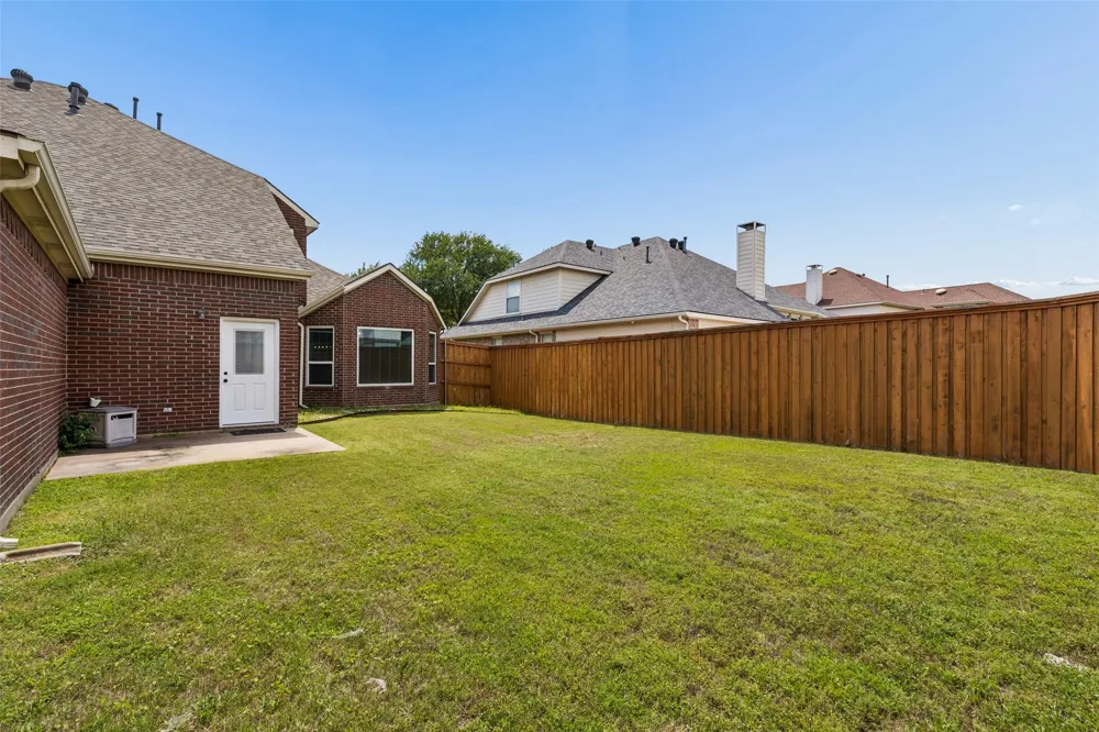 1926 Edgehill Drive Allen, TX 75013