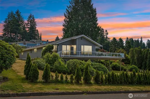 5925 94th Street SW