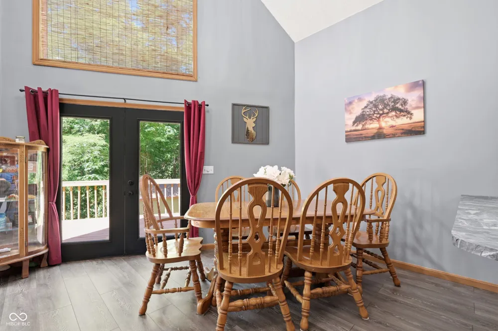 11099 Bushy Road Metamora, IN 47030