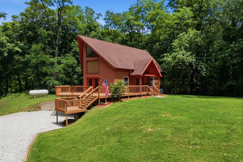 11099 Bushy Road Metamora, IN 47030
