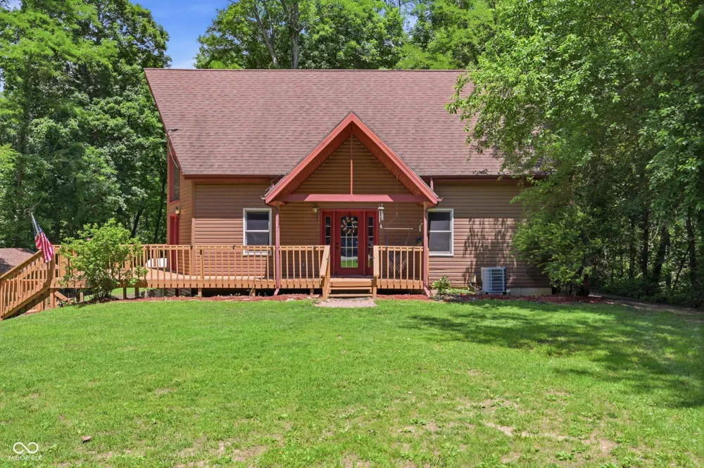 11099 Bushy Road Metamora, IN 47030