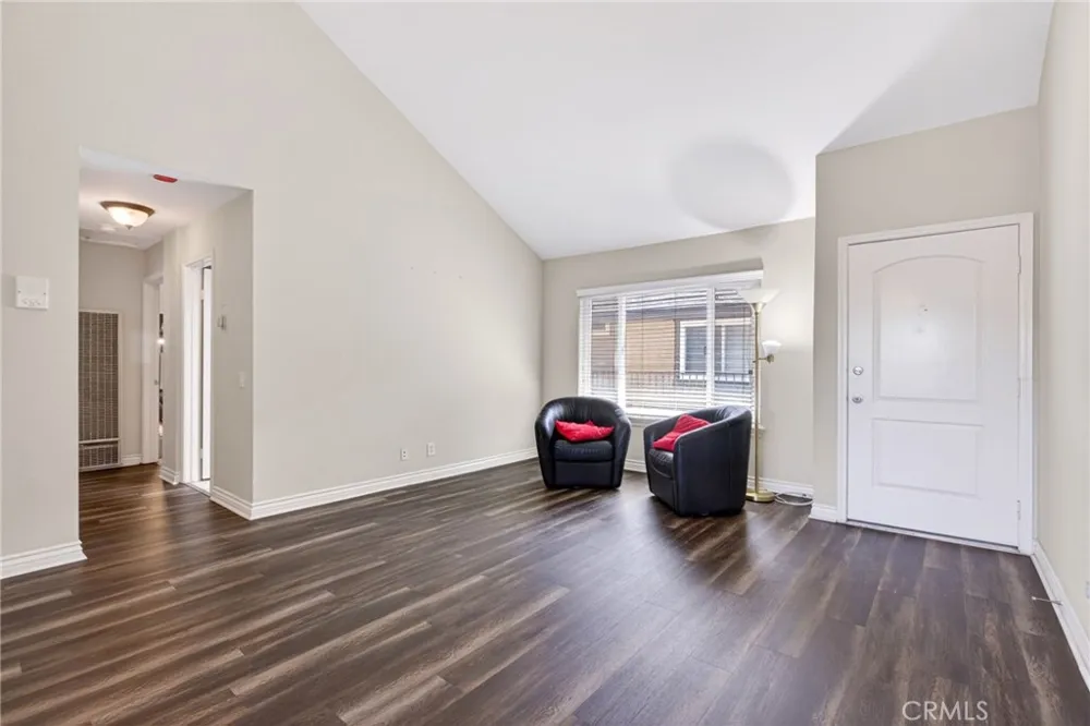 2925 Spaulding Street #303 Long Beach, CA 90804