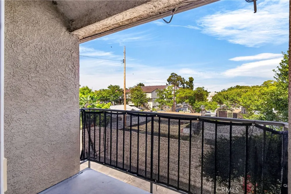 2925 Spaulding Street #303 Long Beach, CA 90804
