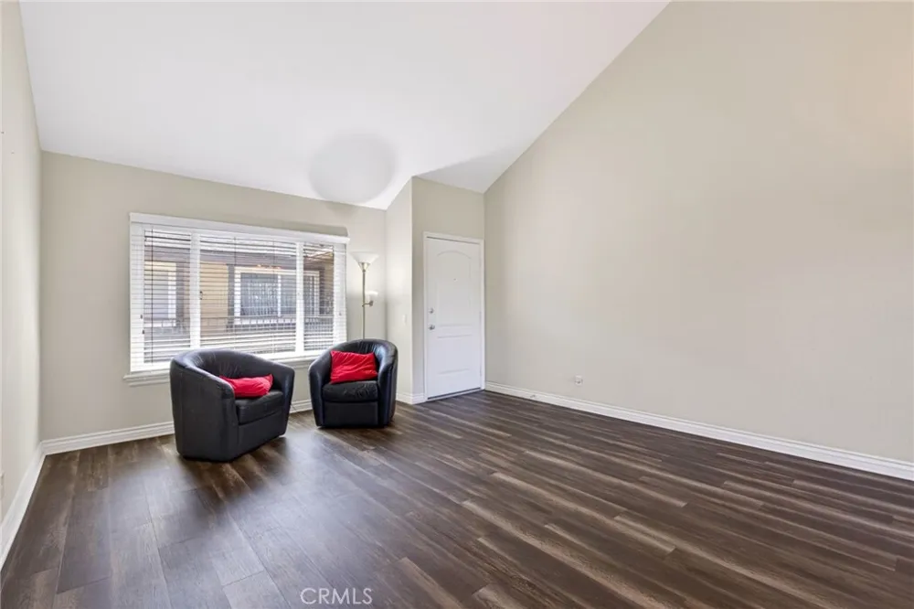 2925 Spaulding Street #303 Long Beach, CA 90804