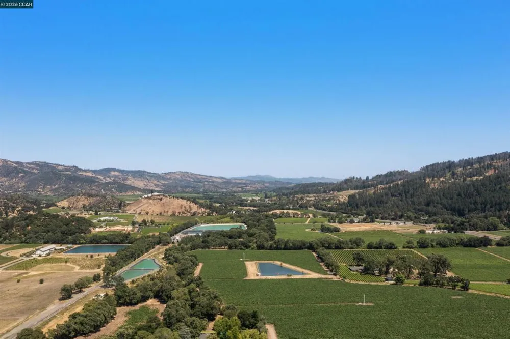 100 Foothill Blvd Calistoga, CA 94515