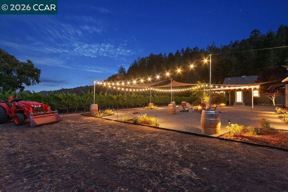100 Foothill Blvd Calistoga, CA 94515