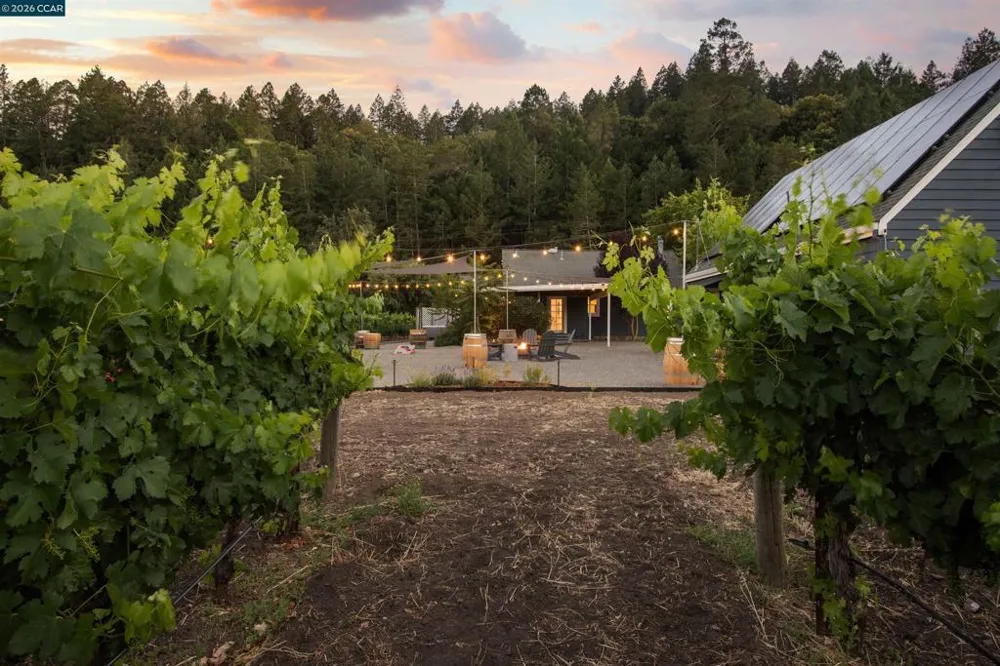 100 Foothill Blvd Calistoga, CA 94515