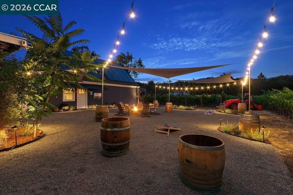 100 Foothill Blvd Calistoga, CA 94515