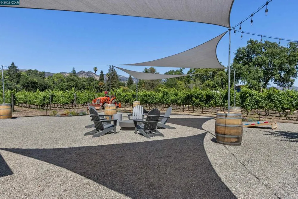 100 Foothill Blvd Calistoga, CA 94515