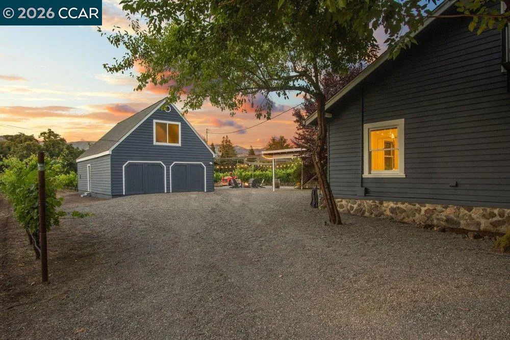 100 Foothill Blvd Calistoga, CA 94515