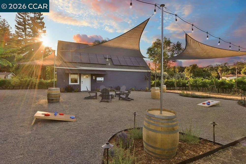 100 Foothill Blvd Calistoga, CA 94515