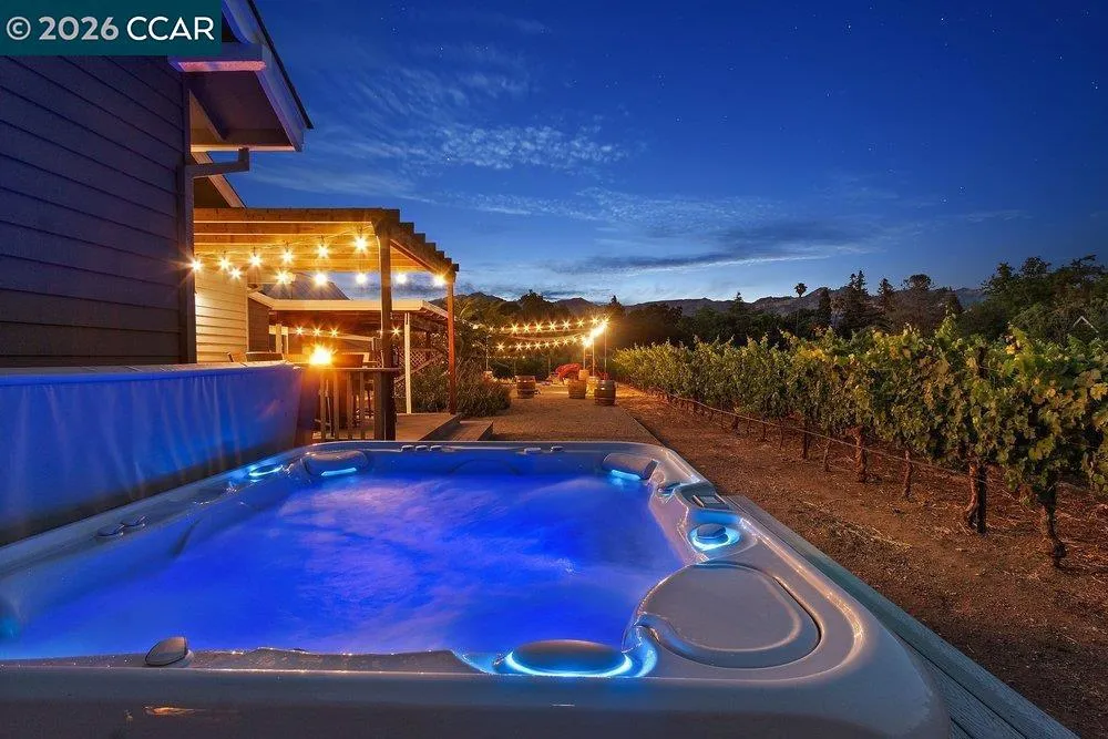 100 Foothill Blvd Calistoga, CA 94515