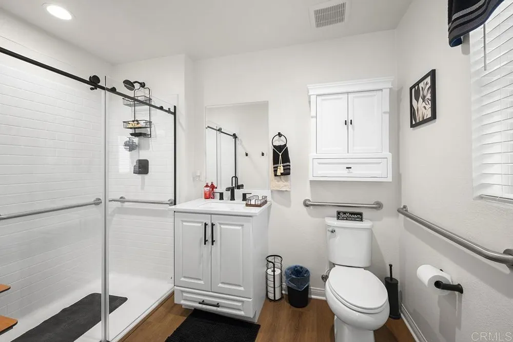 8654 Amherst Santee, CA 92071