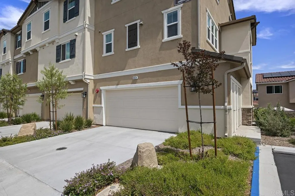 8654 Amherst Santee, CA 92071