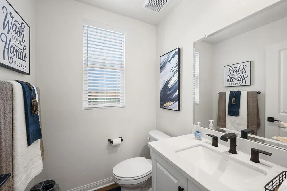 8654 Amherst Santee, CA 92071