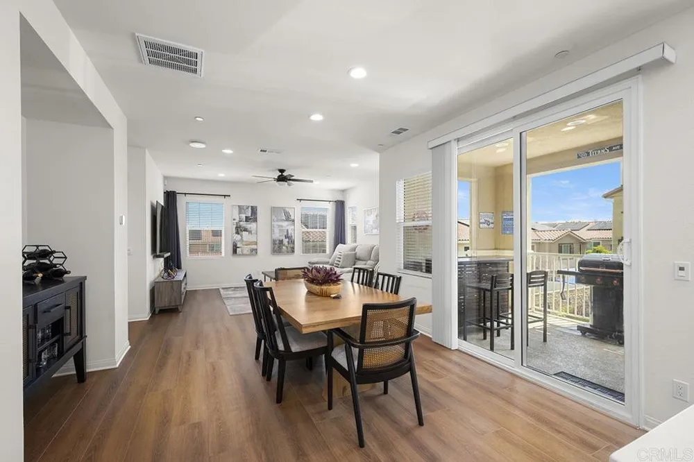 8654 Amherst Santee, CA 92071