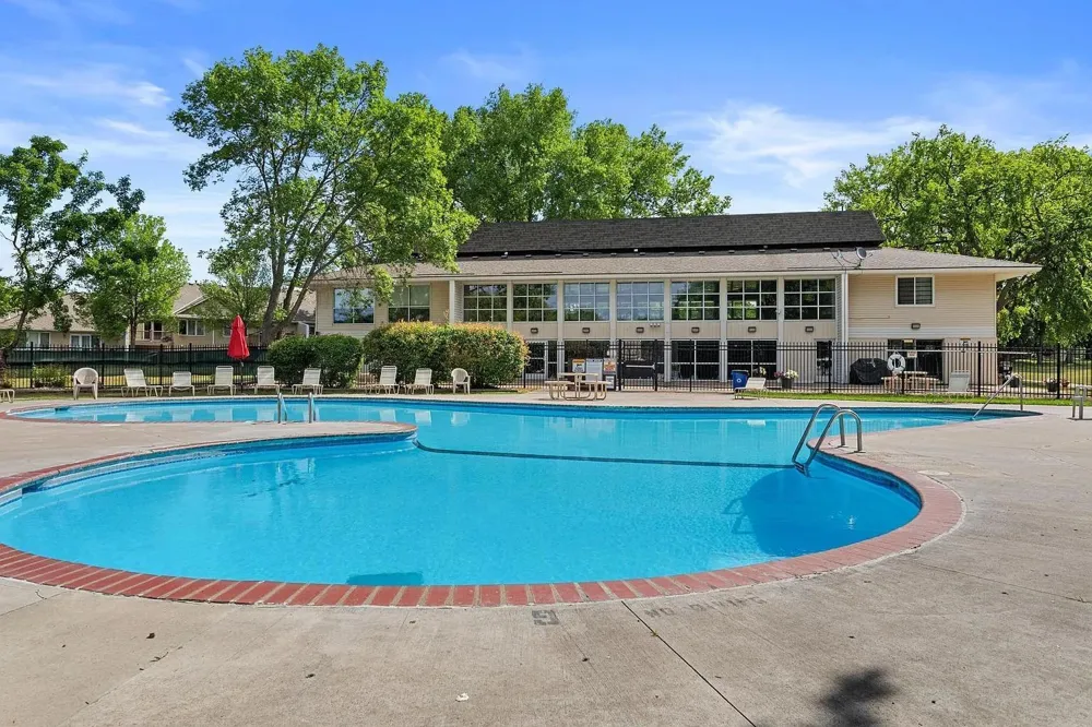 10840 Rockford Road #212 Plymouth, MN 55442