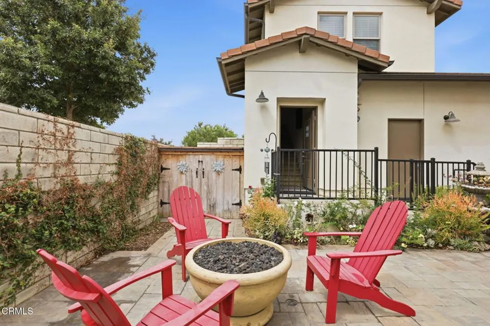 283 Los Altos Walk Ventura, CA 93004