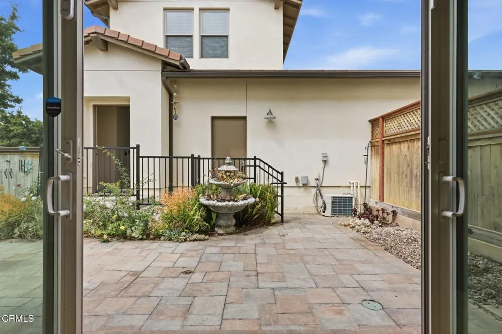 283 Los Altos Walk Ventura, CA 93004