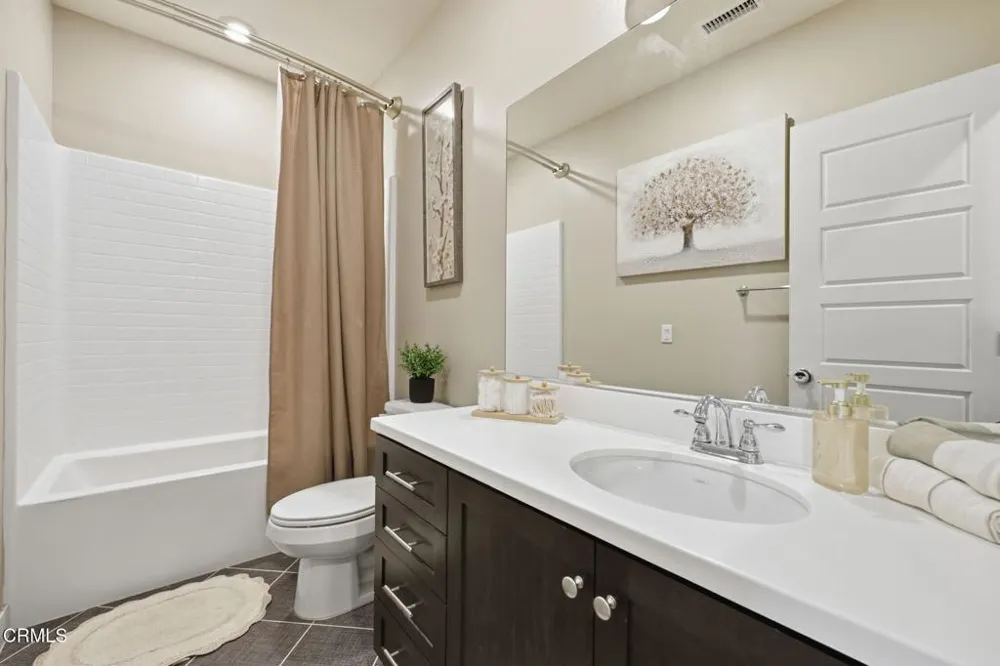 283 Los Altos Walk Ventura, CA 93004