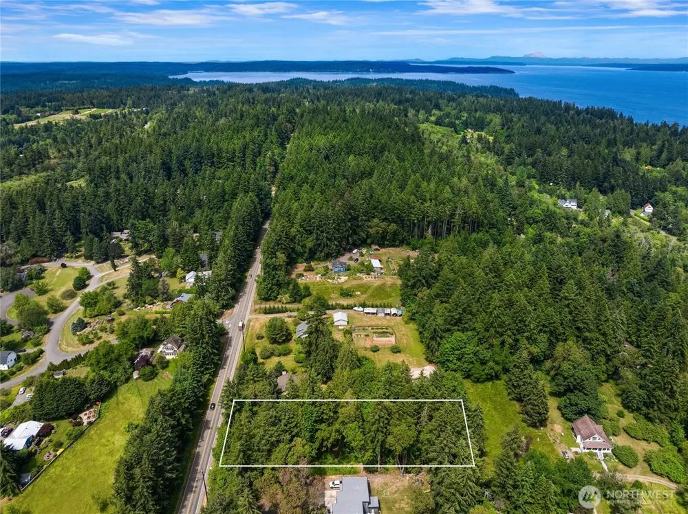 113 xx North Madison Avenue NE Bainbridge Island, WA 98110