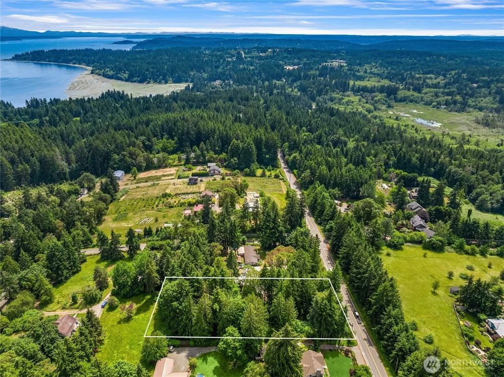 113 xx North Madison Avenue NE Bainbridge Island, WA 98110