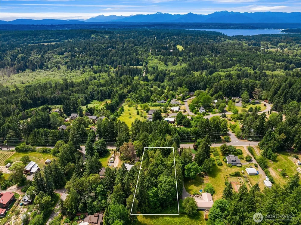 113 xx North Madison Avenue NE Bainbridge Island, WA 98110