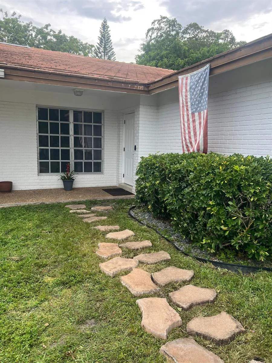 8586 NW 23rd Manor #W Coral Springs, FL 33065