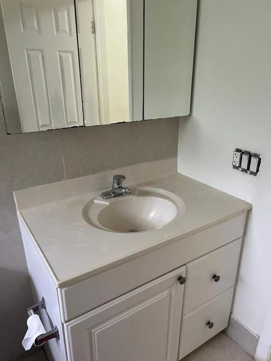 8586 NW 23rd Manor #W Coral Springs, FL 33065