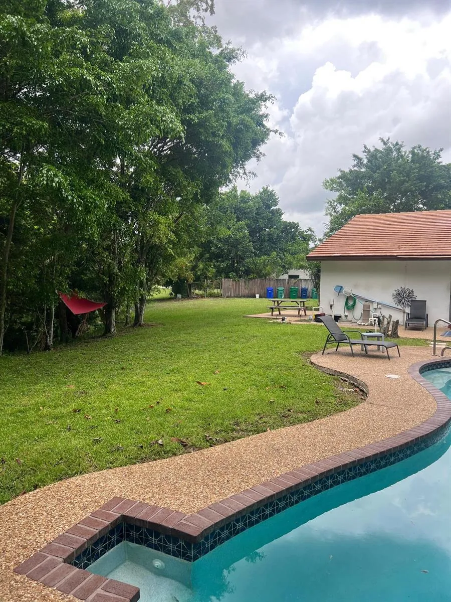 8586 NW 23rd Manor #W Coral Springs, FL 33065