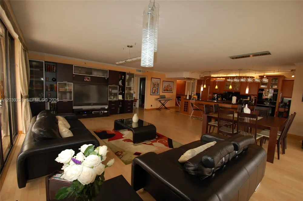 8877 Collins Ave #507 Surfside, FL 33154