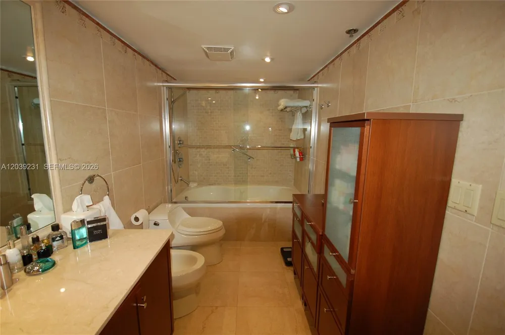 8877 Collins Ave #507 Surfside, FL 33154