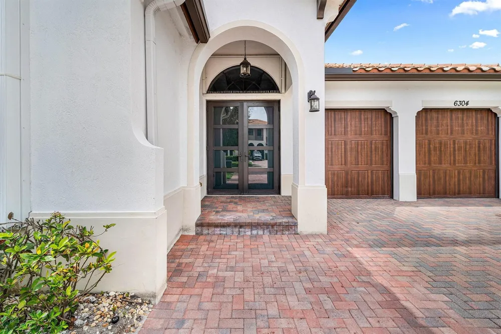 6304 Vireo Court Lake Worth, FL 33463