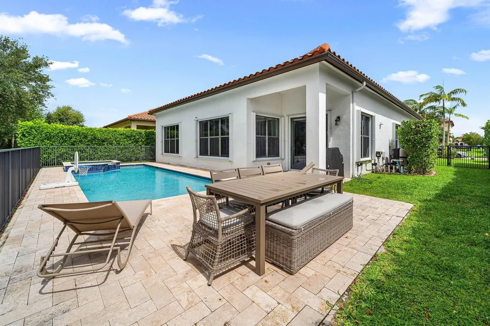 6304 Vireo Court Lake Worth, FL 33463