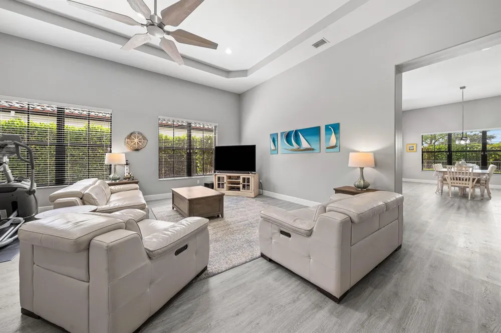 6304 Vireo Court Lake Worth, FL 33463