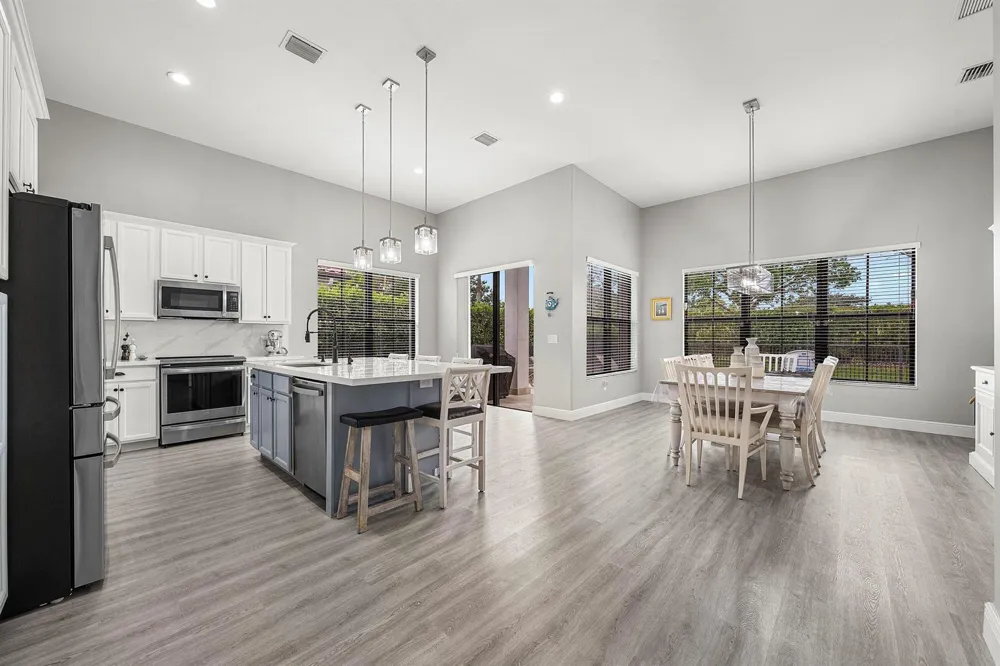 6304 Vireo Court Lake Worth, FL 33463