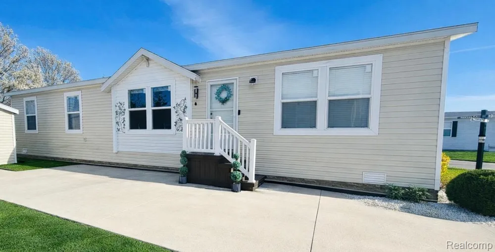 37886 Wolcott Lane New Haven Village, MI 48048
