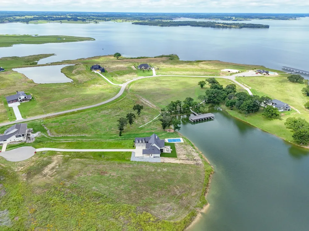 680 Peninsula Drive Honey Grove, TX 75446
