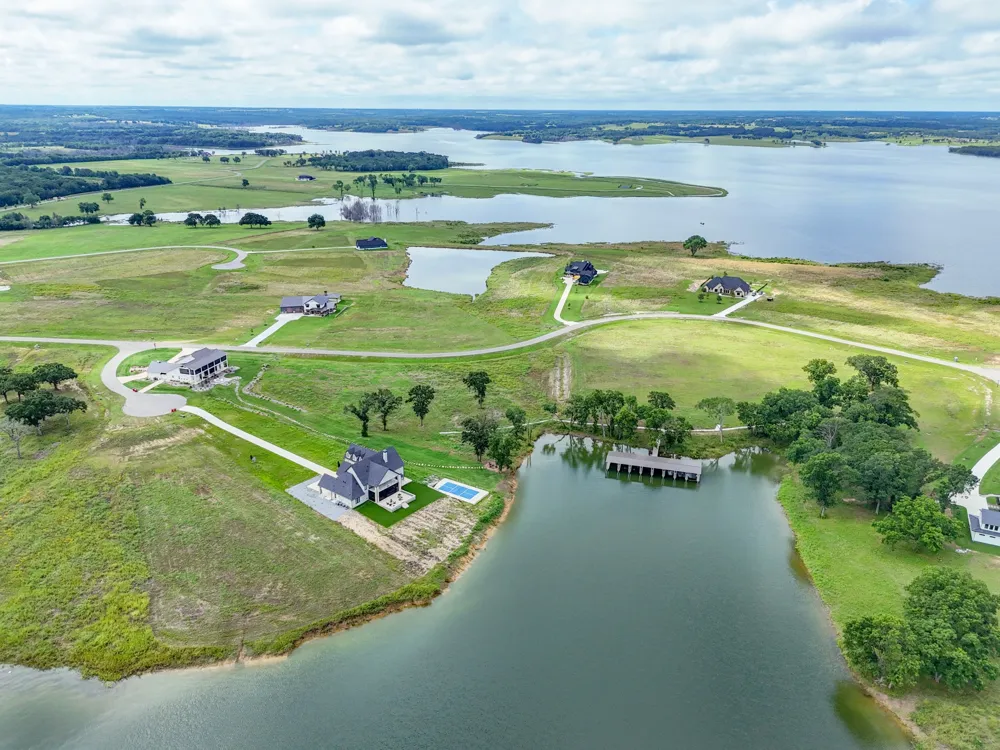 680 Peninsula Drive Honey Grove, TX 75446