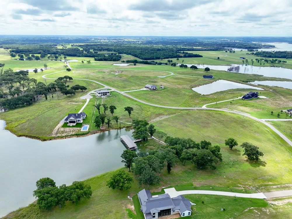 680 Peninsula Drive Honey Grove, TX 75446