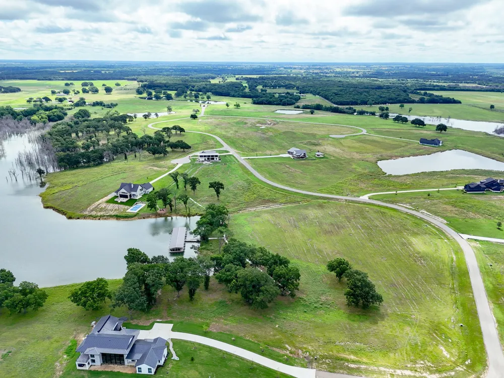 680 Peninsula Drive Honey Grove, TX 75446